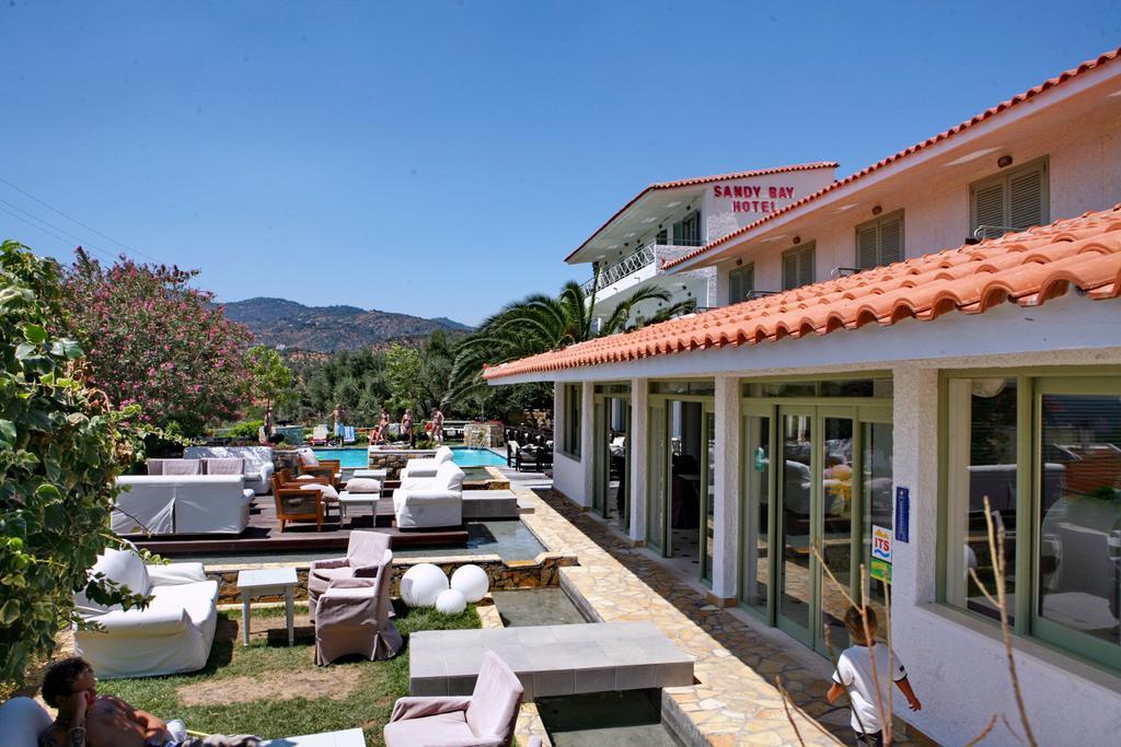פלומרי Sandy Bay Hotel מראה חיצוני תמונה